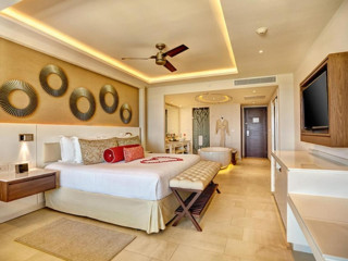 Hideaway at Royalton Riviera Cancun