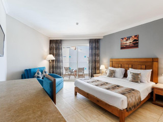 Sunrise Solara Aqua Park 