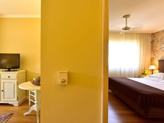 Pestana Village Garden Hotel