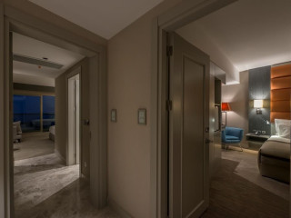 Elexus Hotel And Resort