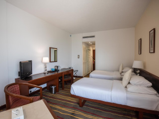 BM Beach Hotel