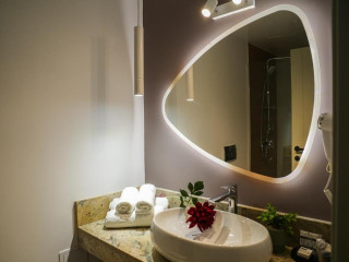 POEM - camere de inchiriat cm