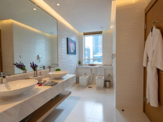 Canal Central Hotel Business Bay