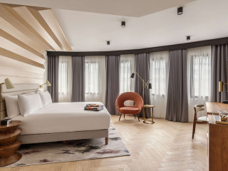 Canopy by Hilton London City