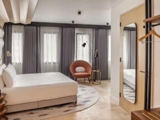 CANOPY BY HILTON LONDON CITY