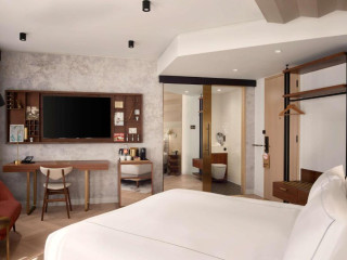Canopy by Hilton London City