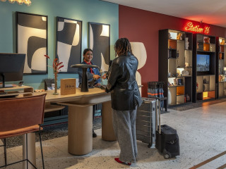 CANOPY BY HILTON PARIS EIFFEL TOWER