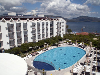 CAPRICE BEACH HOTEL