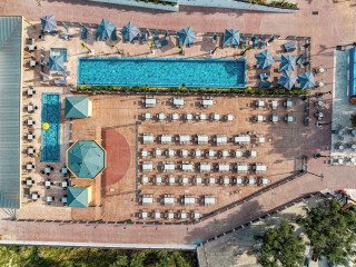 Caretta Paradise Resort & WaterPark