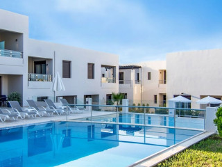 Carisa Suites and Apartments