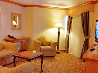 KNIGHT CASTLE HOTEL DUBAI (ex. Carlton Palace Dubai)