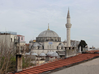 Carvan Hotel
