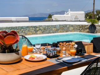 Casa Anna Suites