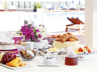 Casa León Royal Retreat