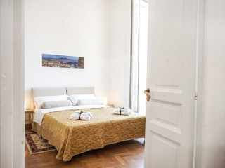 CASA NAPOLETANA - SAN DOMENICO