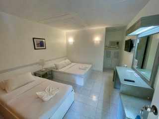 Casa Pilar Beach Resort