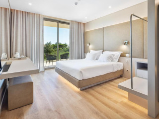 Castelo Suites Hotel