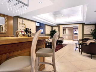 Catalonia Las Cortes Hotel