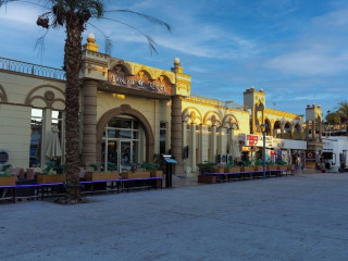 Cataract Lyalina Beach