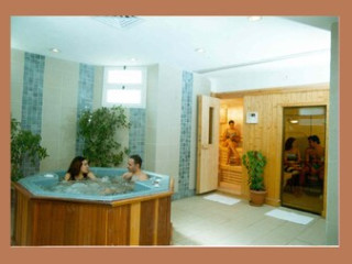 CATARACT PYRAMIDS RESORT