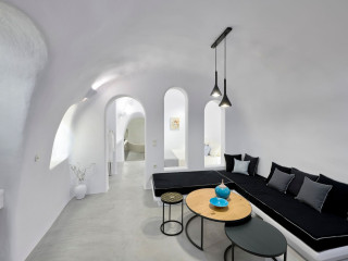 Cave Suite Oia