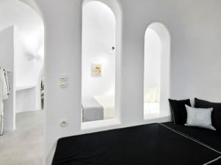 Cave Suite Oia