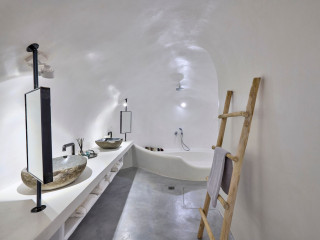 Cave Suite Oia