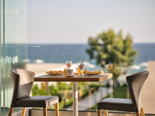 Cavo Orient Beach Hotel