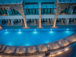 Cavo Suites