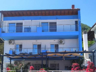 Celeste Deluxe Apartments