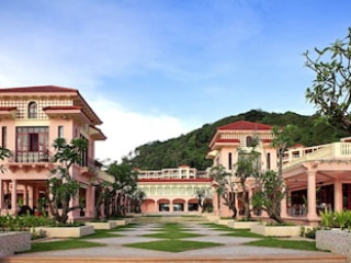 Centara Grand Beach Resort Phuket