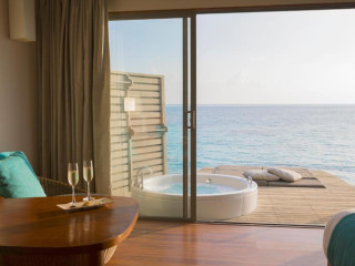 Centara Ras Fushi Resort & Spa