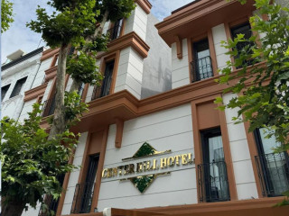 Center Hill Hotel