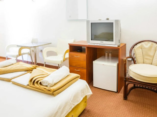 Central Hotel & Restaurant