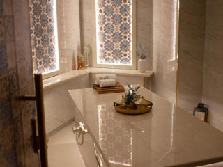 Central Inn Souq Waqif