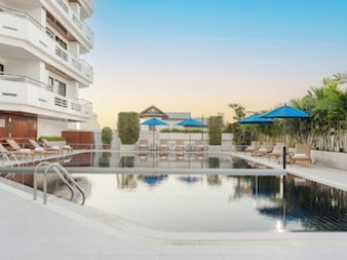 CENTRE POINT SUKHUMVIT SOI 10 (SHA)