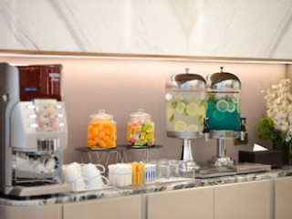 CENTRE POINT SUKHUMVIT SOI 10 (SHA)