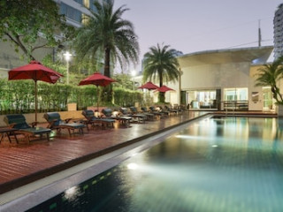 CENTRE POINT SUKHUMVIT THONGLO