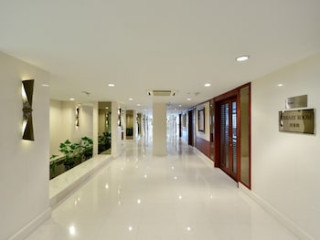 CENTRE POINT SUKHUMVIT THONGLO