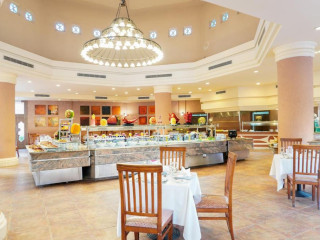 CHARMILLION GARDENS AQUA PARK