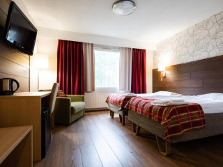 Charter Laponia - Lapland Hotels Sirkantahti