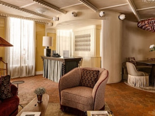 CHATEAU DES FLEURS PARIS CHAMPS ELYSEES