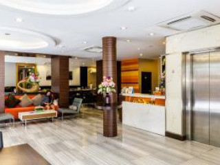 CHECK INN PHROMPHONG