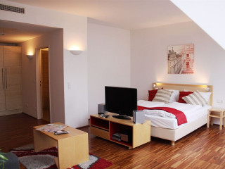 CheckVienna - Maria-Theresien-Straße