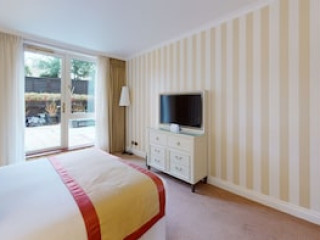 CHEVAL THORNEY COURT