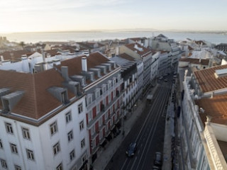 CHIADO MERCY - LISBON BEST APARTMENTS