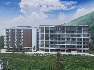 Chic Condo Karon