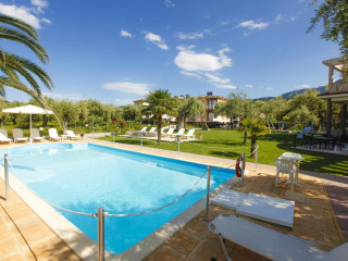 Christa Hotel