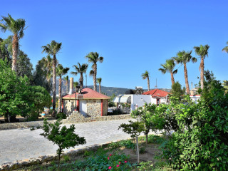 Chrysoula Hotel & Apartments