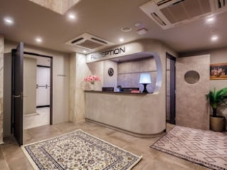 CIRCULAR HOUSE SG CLEAN